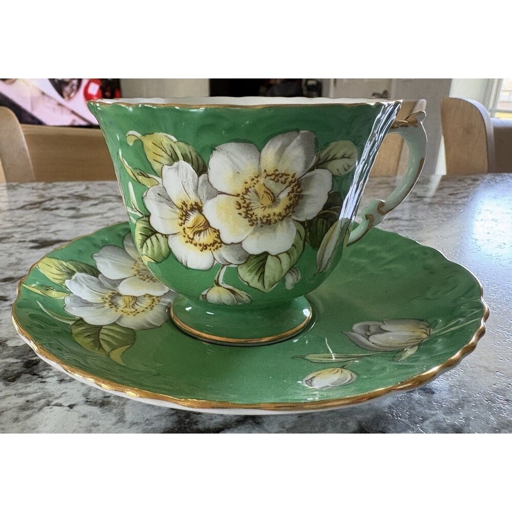 Vintage Aynsley Emerald Green White Floral Dogwood Teacup & Saucer